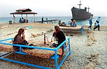  إيرانيون يسترخون في جزيرة كيش - إيران