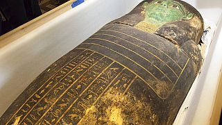 Les USA rendent un sarcophage antique pillé à l'Egypte