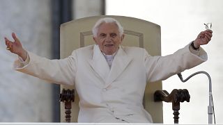 Der ehemalige Papst Benedikt XVI. wird kontrovers diskutiert.
