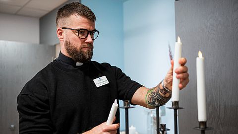 Oskar Arngarden at the chapel of Uppsala University Hospital. 