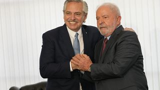 Lula poses for a photo with Argentina's President Alberto Fernandez