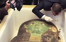 US returns looted ancient sarcophagus to Egypt