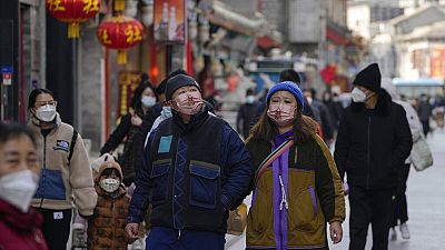 O número de infeções disparou na China depois de quase três anos de política "zero Covid"
