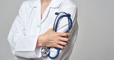 Junior doctors strike: Which countries pay doctors the most and least in  Europe? | Euronews