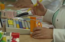 Dos de las principales reivindicaciones son que se produzcan más medicamentos en el país y que se suprima el límite de precio para determinados medicamentos.