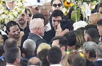 Präsident Lula kondolidert Pelés Witwe