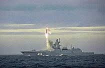 الفرقاطة الروسية "أميرال أسطول الاتحاد السوفياتي جورشكوف" تطلق صاروخ كروز زيركون فرط صوتي - 28 مايو 2022