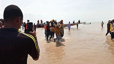 10 dead in Nigerian shipwreck