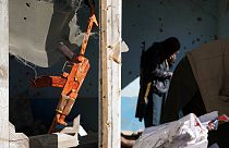 Κατεστραμμένο κατάλυμα μαχητών του ΙΚΙΛ μετά από έφοδο των δυνάμεων ασφαλείας στο Αφγανιστάν