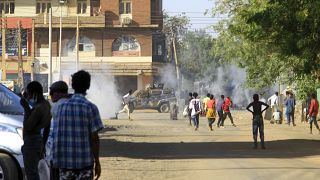 Demonstrators return to the streets in Sudan 