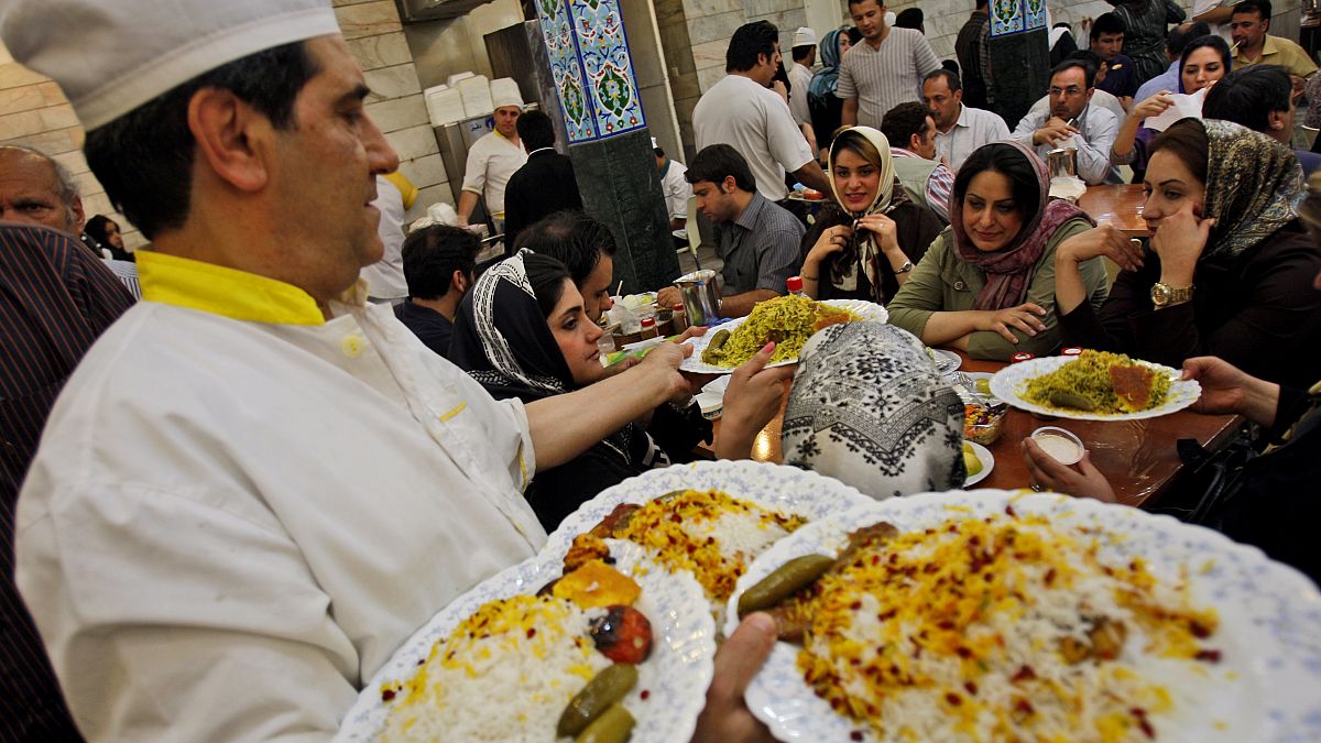 مطعم شرف الاسلام في البازار الكبير في وسط طهران. 2009/06/07