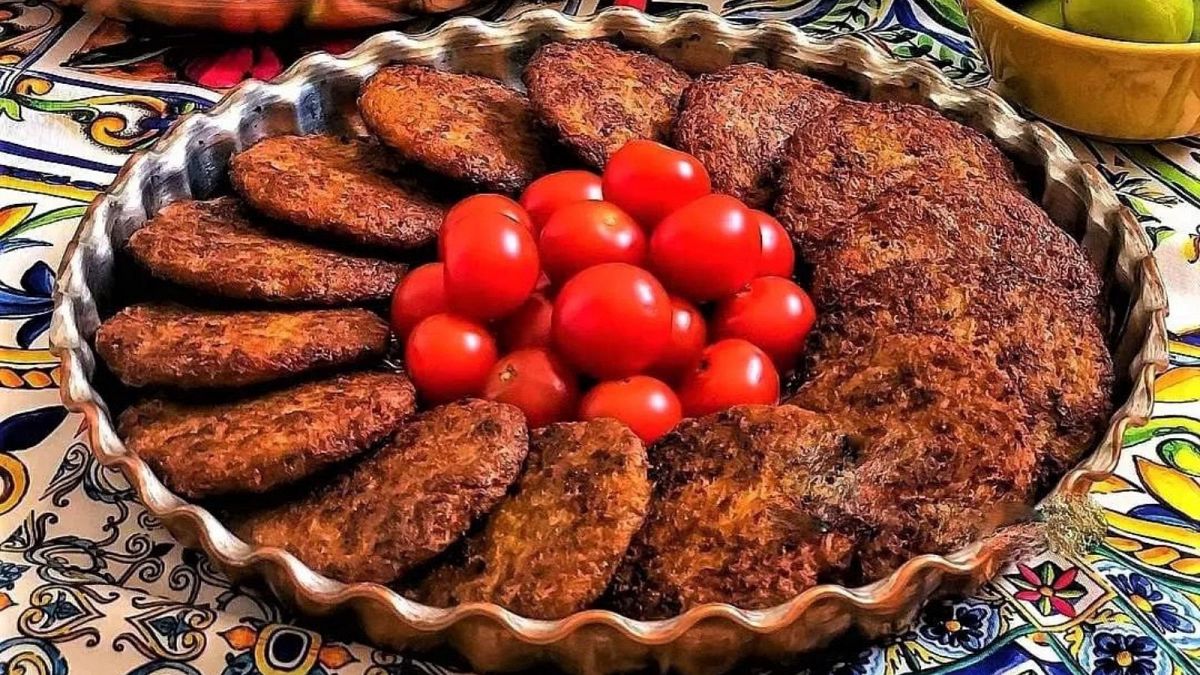 FILE: Traditional Persian meat patties known as kotlets 