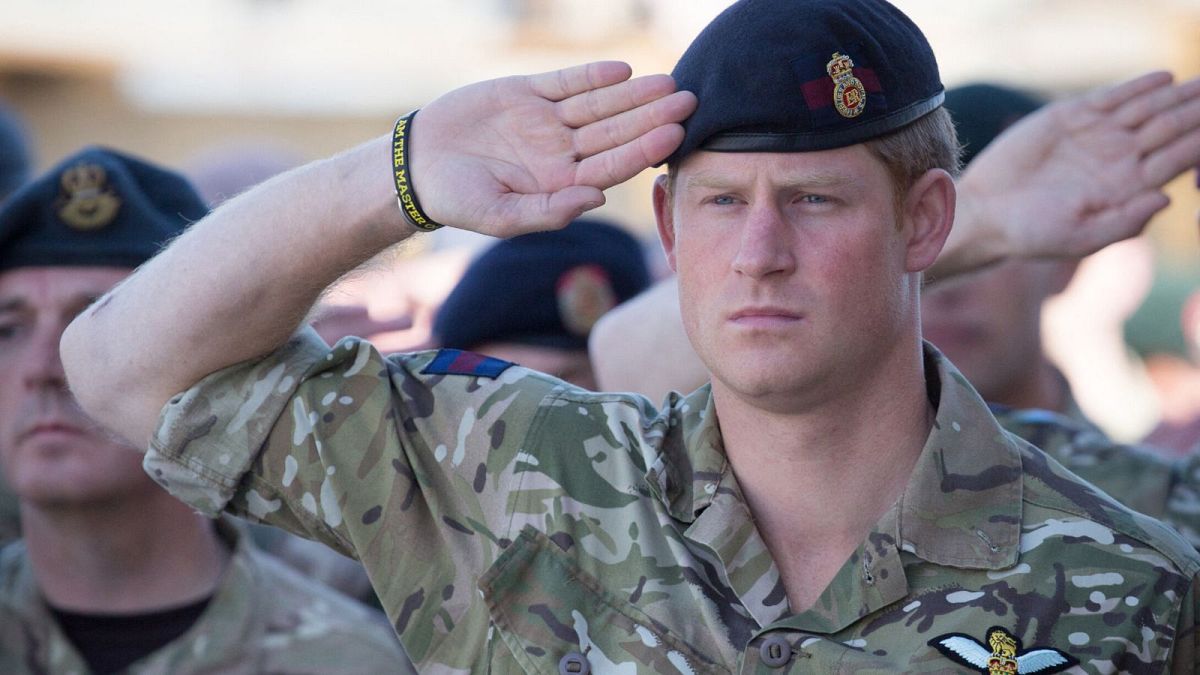 شاهزاده هری هنگام سپری کردن دوره خدمت در ارتش بریتانیا در افغانستان