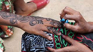 Cameroun : la culture du henné comme symbole de beauté