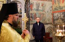 Rusya Devlet Başkanı Vladimir Putin, Rus çarları için kilise olarak tasarlanan Moskova'daki Müjde Katedrali'ndeki Noel ayinine katıldı