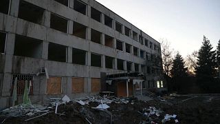 Поврежденное здание в Краматорске