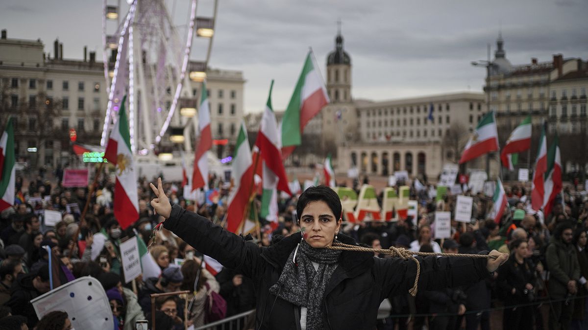 Акция протеста во французском Лионе против казней и нарушения прав человека в Иране, 8 января 2023 года.
