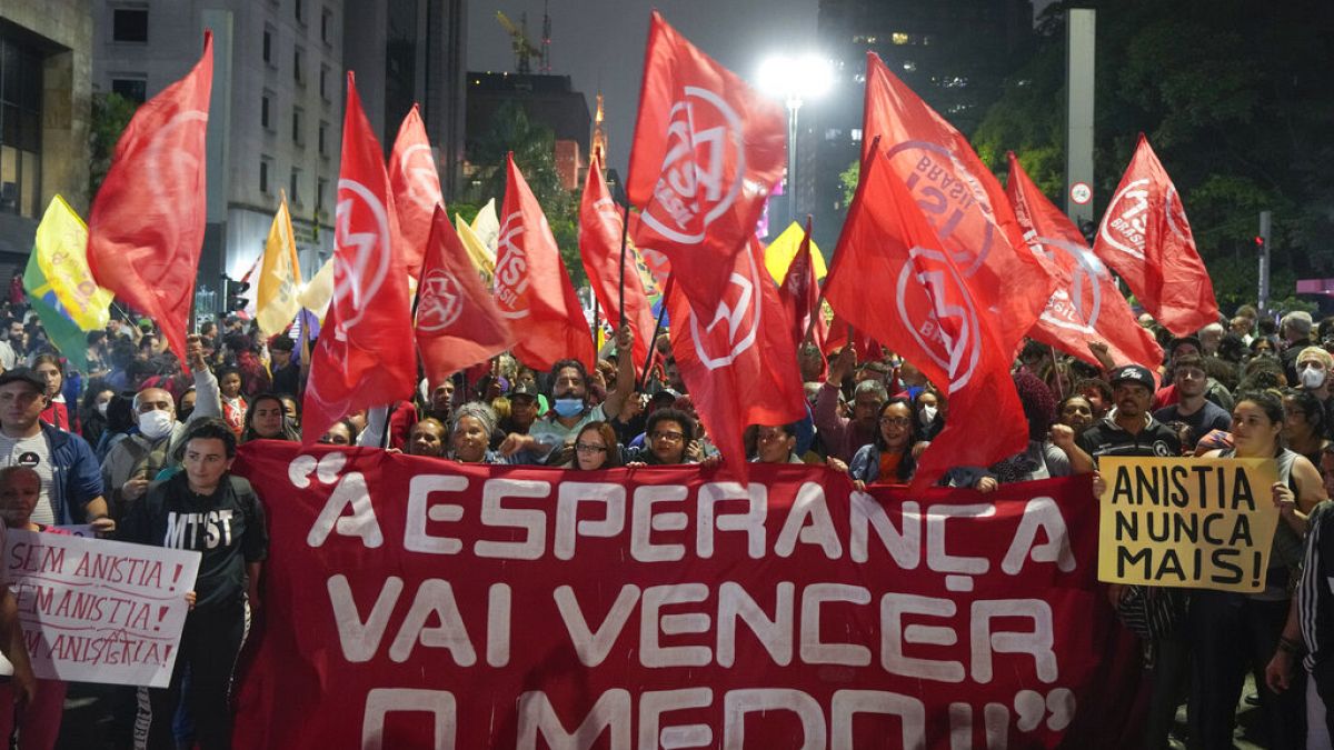 Protesto em São Paulo apelando à proteção da Democracia