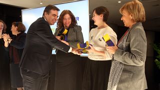 Ο αντιπρόεδρος της ΕΕ Μαργαρίτης Σχοινάς χαιρετά τις τρεις εκπροσώπους των νέων Πολιτιστικών Πρωτευουσών της Ευρώπης