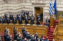 Micotakisz kormányfő az athéni parlamentben