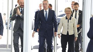 EU-Ratspräsident Charles Michel, NATO-Generalsekretär Jens Stoltenberg und EU-Kommissionspräsidentin Ursula von der Leyen (v.l.n.r) am 10. Januar 2023 in Brüssel.