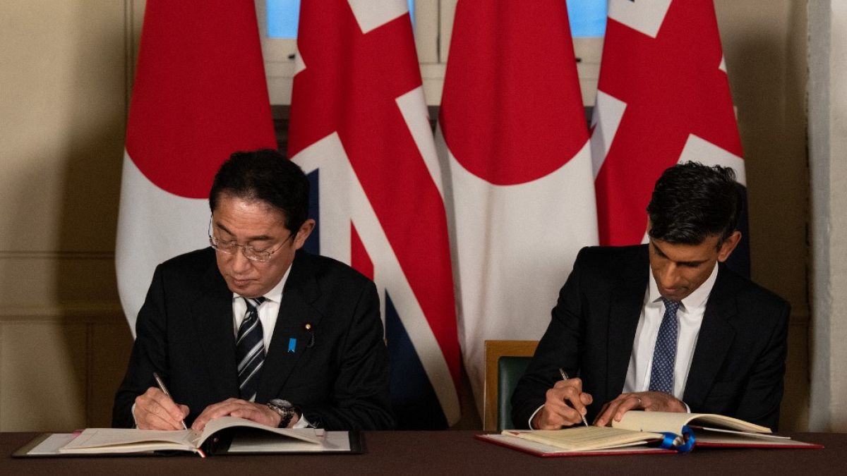 İngiltere ve Japonya başbakanları savunma anlaşmasını imzaladı