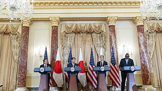 المؤتمر الصحافي الذي جمع الوزراء الأمريكيين واليابانيين