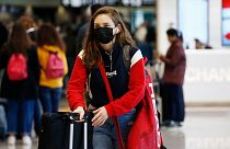 New COVID-19 variants have led the WHO to recommend wearing masks on long-haul flights.