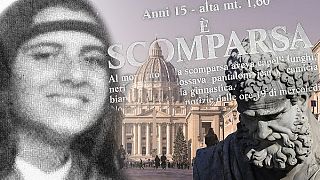 Yıllar önce kaybolan Emanuela Orlandi'nin bulunmasıyla ilgili bilgi çağrısında bulunan bir poster 