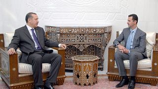 الرئيسان السوري بشار الأسد والتركي رجب طيب إردوغان في دمشق عام 2006 
