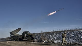 Un lancement de missile ukrainien, près de Soledar, Ukraine, le 11 janvier 2023