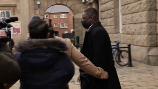 Der Fußballspieler Benjamin Mendy vor dem Gerichtsgebäude im englischen Chester