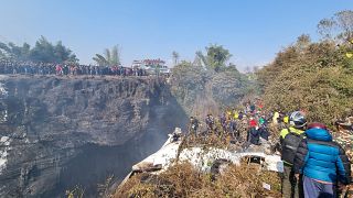 موقع تحطم الطائرة في النيبال. 