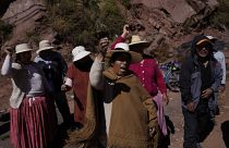 Dina Boluarte ellen tüntető peruiak a bolíviai határ közelében