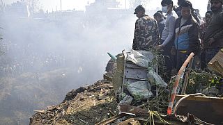 Das abgestürzte Flugzeug in der nepaleischen Stadt Pokhara
