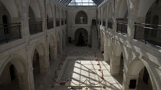 صورة لبهو المتحف الأرمني في البلدة القديمة بالقدس، 11 يناير 2023.