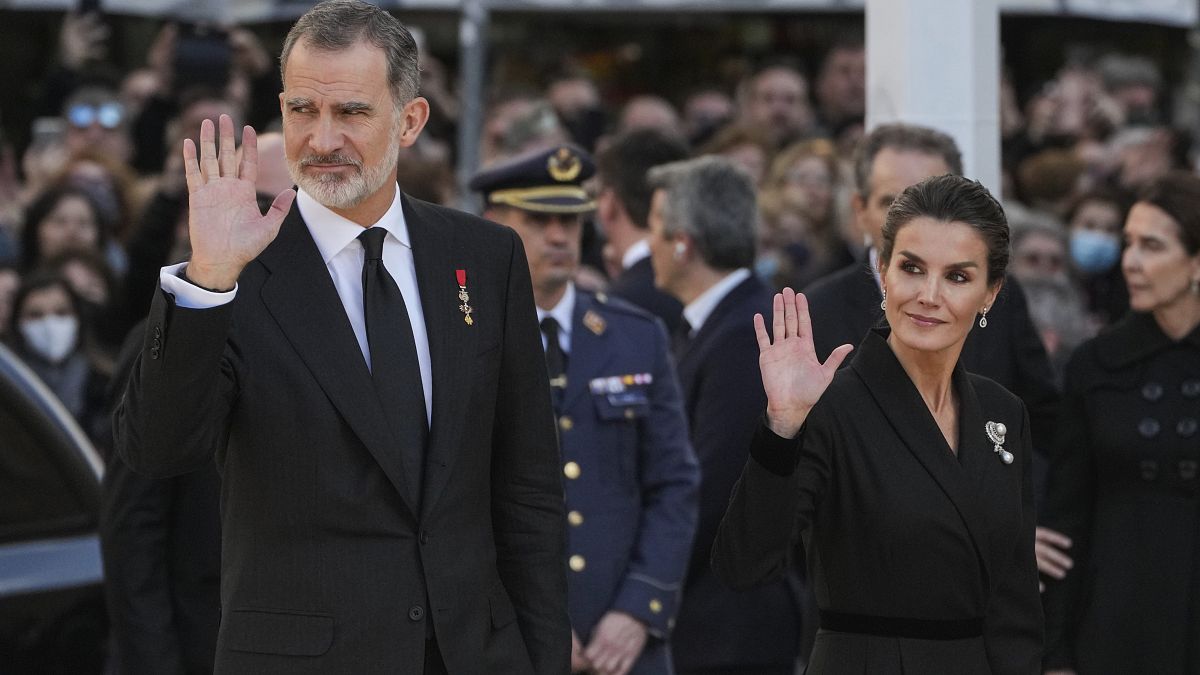 El rey Felipe de España, y la reina Letizia durante el funeral del ex rey de Grecia Constantino II en Atenas, el lunes 16 de enero de 2023.