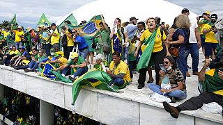 Bolsonaro lázadó hívei a fővárosban