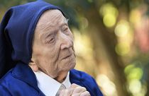 Der älteste Mensch der Welt, die französische Ordensschwester André, ist mit 118 Jahren gestorben.