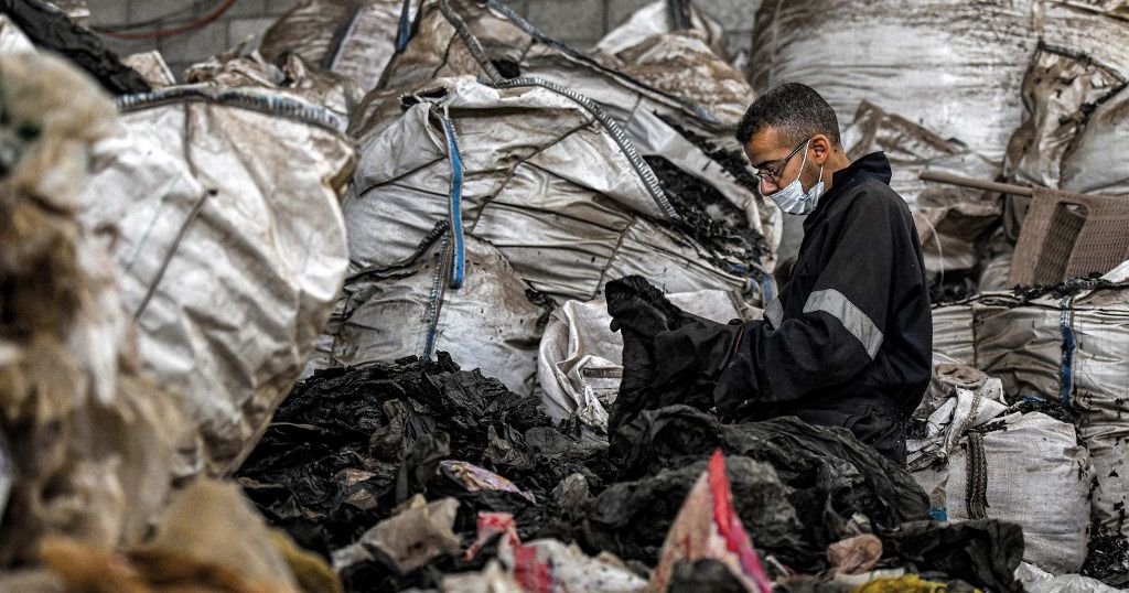 Égypte : TileGreen transforme le plastique en matériau de construction
