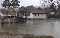 فيضانات في منطقة سجينيكا في صربيا بعد تضخم نهر جرابوفيكا بسبب الأمطار الغزيرة. الأربعاء 18 يناير/كانون الثاني 2023