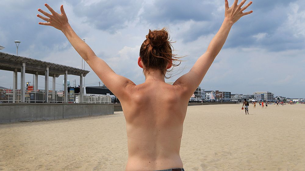 Meta lifts the strict ban on women appearing completely topless