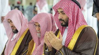 ولي العهد السعودي محمد بن سلمان خلال مراسم غسل الكعبة 16/08/2022