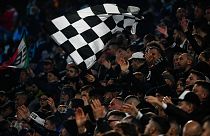 Da jubelten die Juve-Fans noch ungetrübt beim Spiel gegen azio am 13. November 2022 im Juventus-Stadion in Turin..