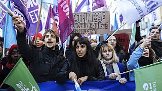 Manifestation contre la réforme des retraites à Paris à l'appel d'organisations de jeunesse et du parti de gauche La France insoumise, samedi 21 janvier 2023.