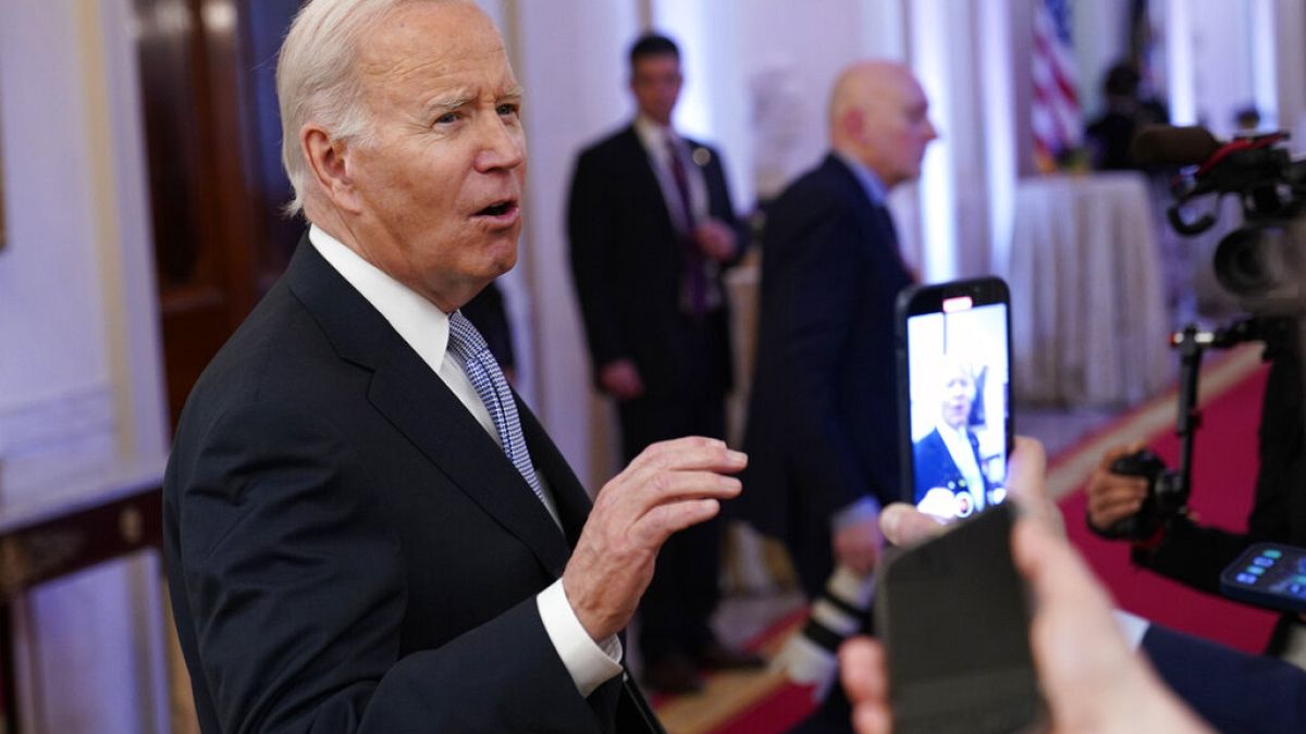 Video. Descubren más documentos clasificados en la casa de Biden | Euronews