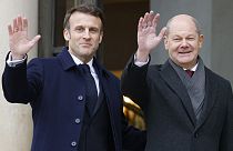 Fransa Cumhurbaşkanı Emmanuel Macron ve Almanya Başbakanı Olaf Scholz
