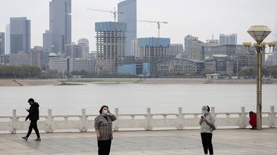 Die chinesische Millionenstadt Wuhan - hier wurden anfang 2020 die ersten Corona-Infektionen gemeldet 