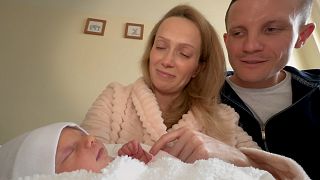 Taxa de natalidade cai a pique na Polónia: Saiba porquê