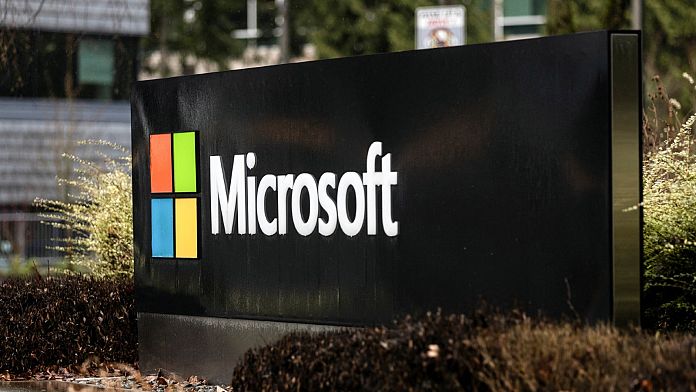 ChatGPT: Microsoft investe miliardi in più in OpenAI mentre la corsa tecnologica con Google si surriscalda attorno all'IA 3 ChatGPT: Microsoft investe miliardi in più in OpenAI mentre la corsa tecnologica con Google si surriscalda attorno all'IA